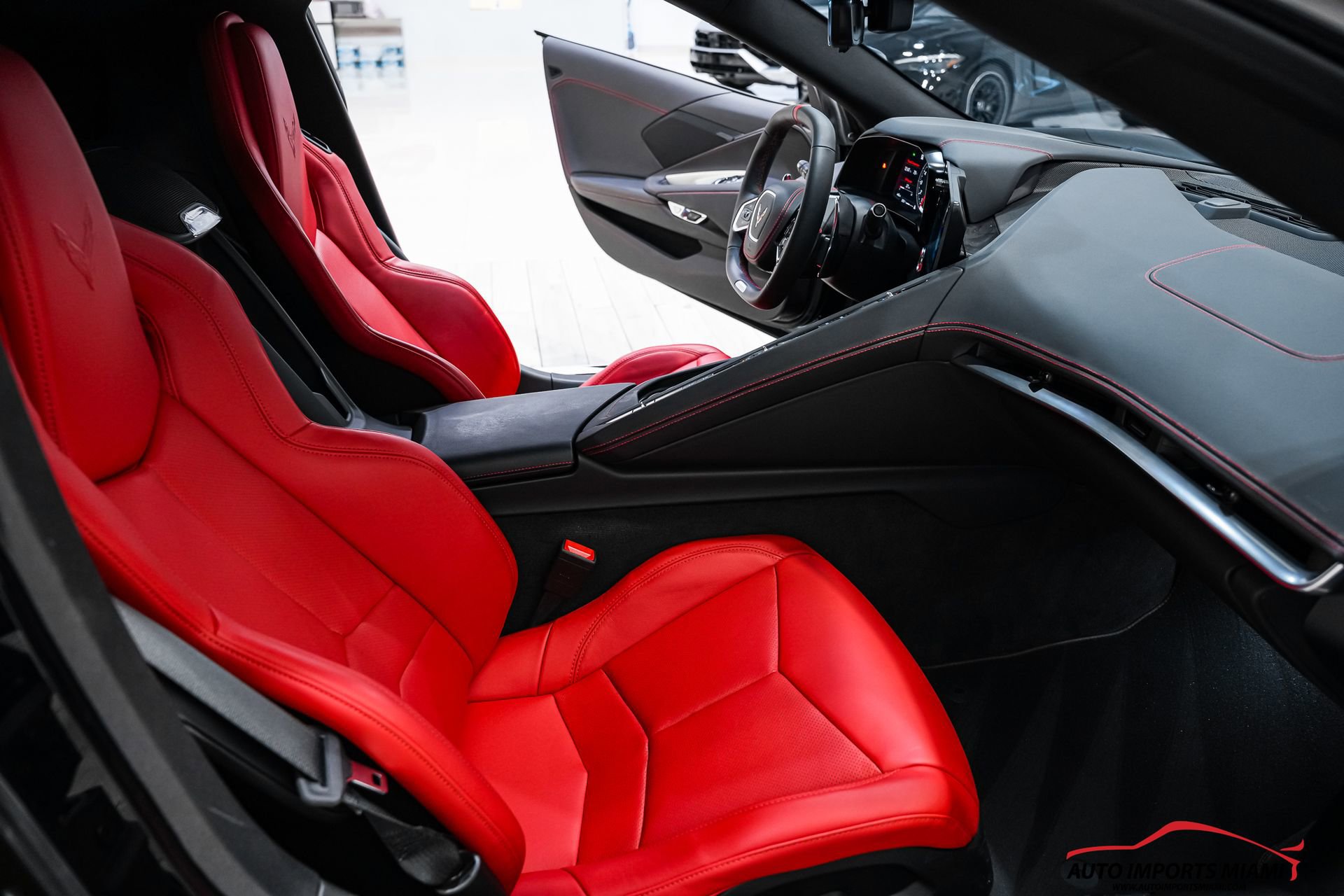Used 2025 Chevrolet Corvette Z06 RWD image 47