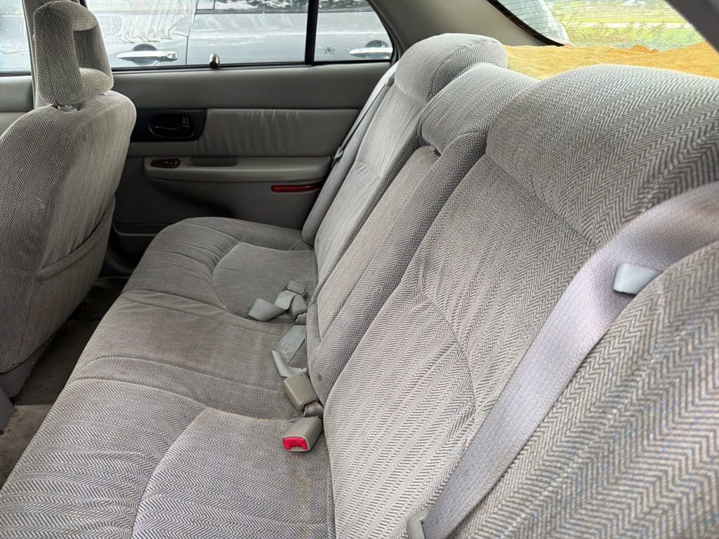 Used 2004 Buick Regal LS FWD image 11