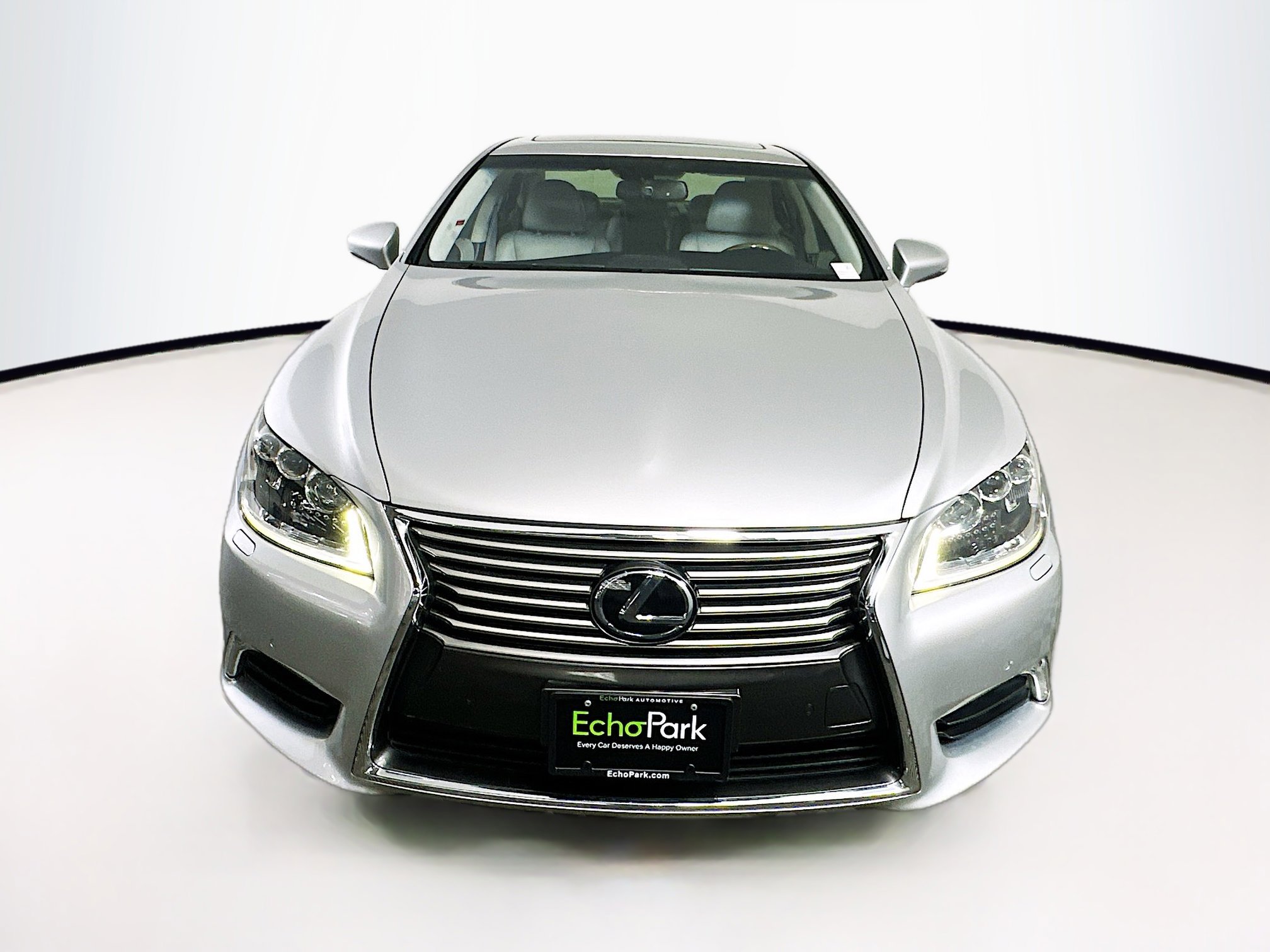 Used 2016 Lexus LS 460 L RWD image 2