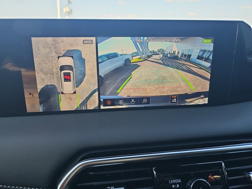 New 2026 Nissan Armada SL w/ Captain's Chari Seat Package image 16