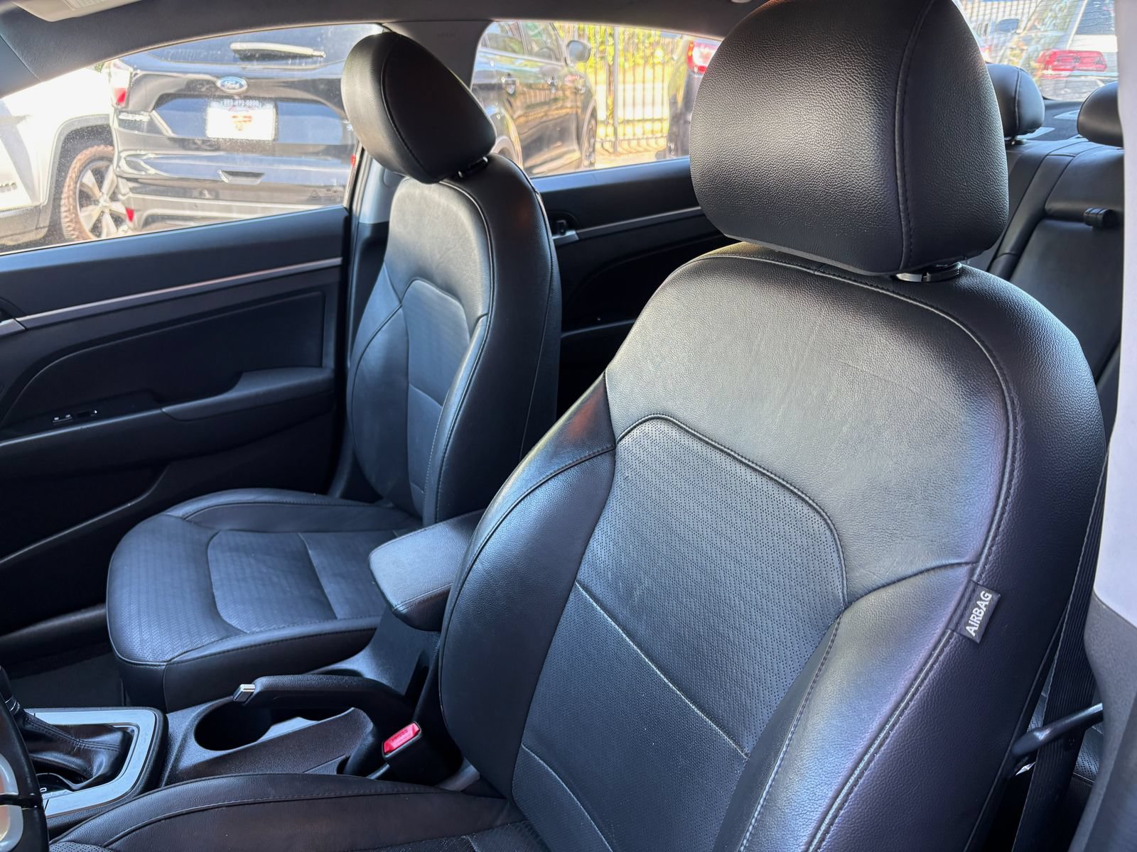 Used 2020 Hyundai Elantra Limited w/ Cargo Package (C1) FWD image 9
