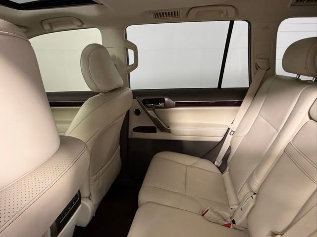 Used 2015 Lexus GX 460 Luxury image 38