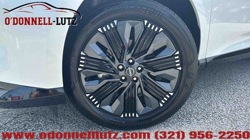 Used 2025 Nissan Murano Platinum w/ Cargo Package image 2