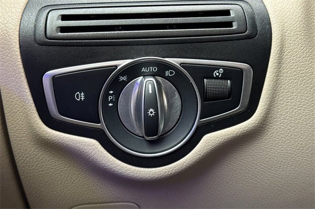 Used 2022 Mercedes-Benz GLC 300 image 43