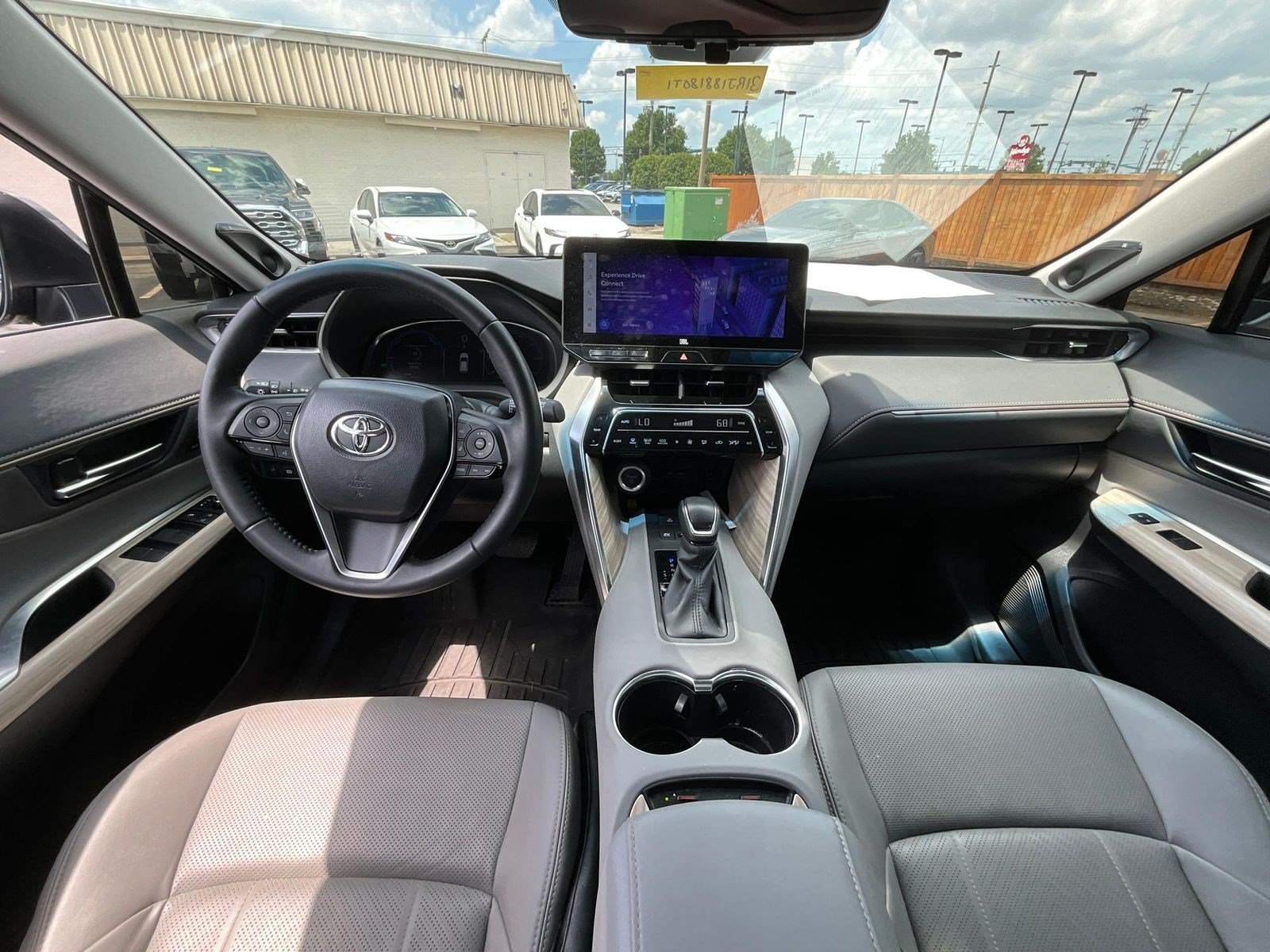 Used 2024 Toyota Venza Limited AWD/4WD image 7
