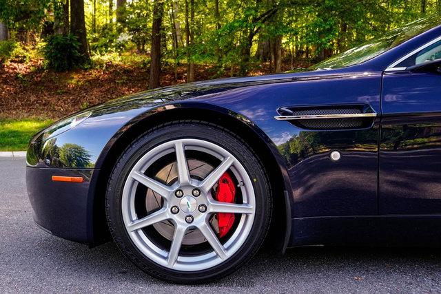 Used 2008 Aston Martin V8 Vantage Roadster RWD image 66