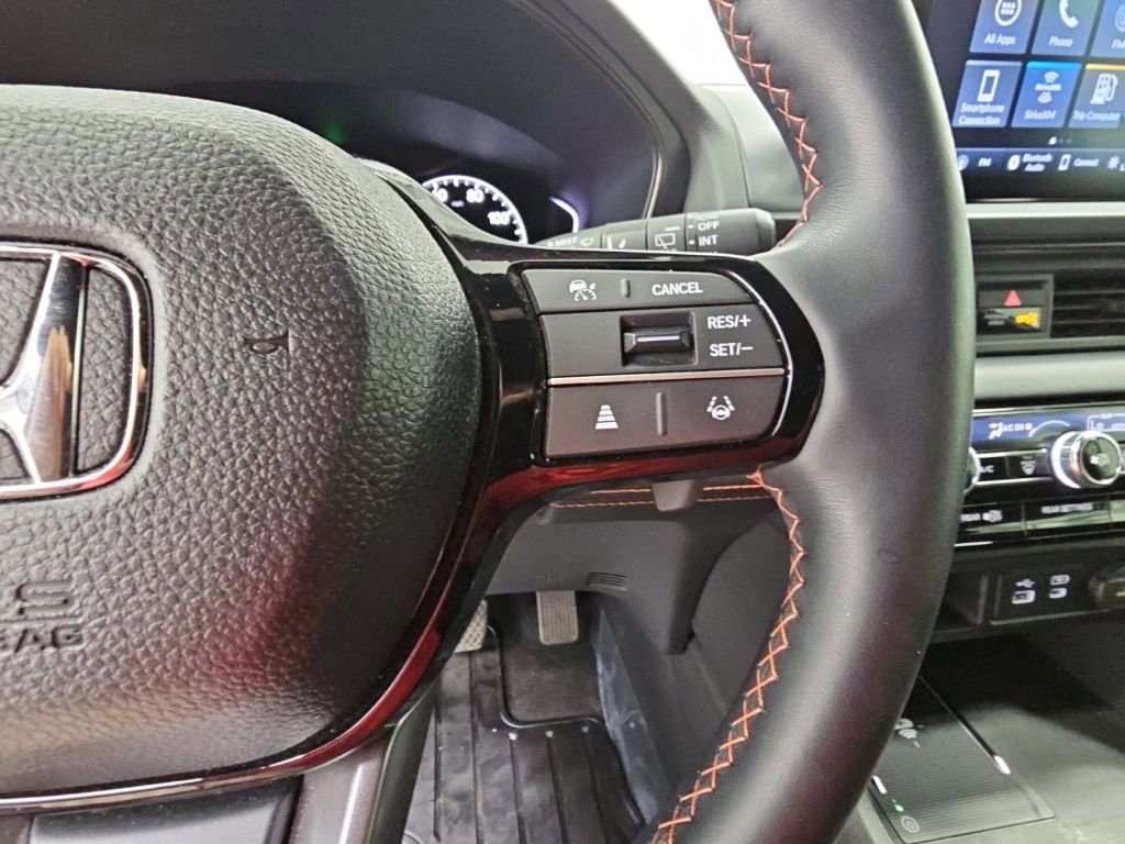 Used 2025 Honda Pilot TrailSport image 25