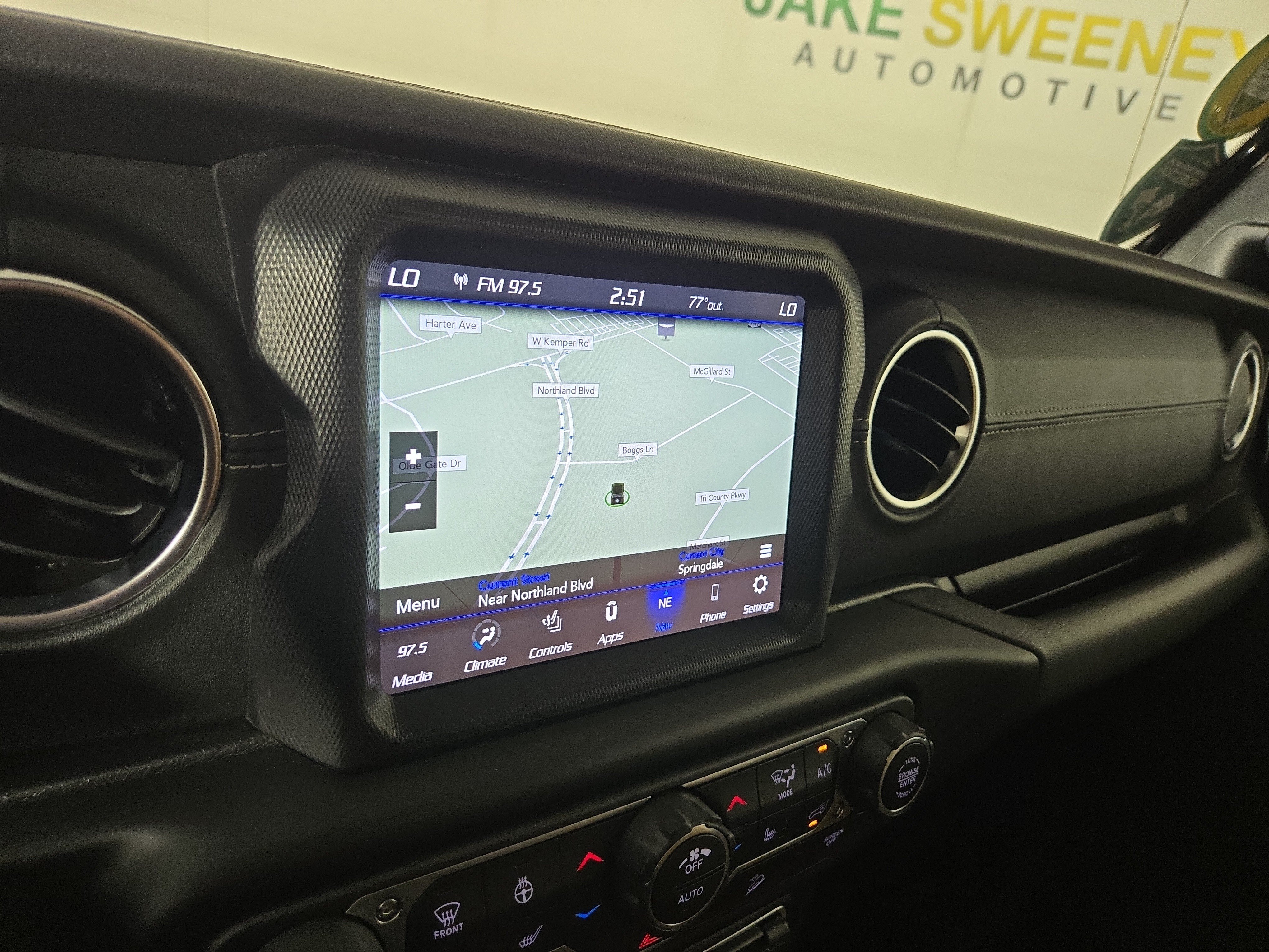 Used 2020 Jeep Wrangler Unlimited Sahara AWD/4WD image 20