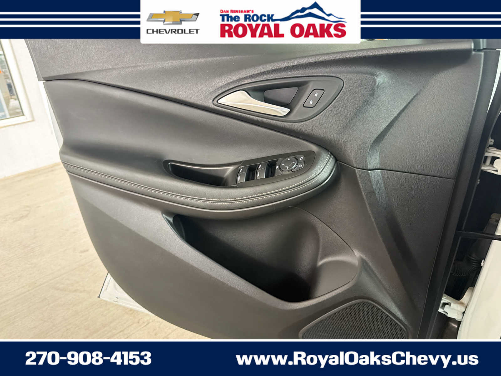 Used 2024 Buick Encore GX Sport Touring FWD image 24