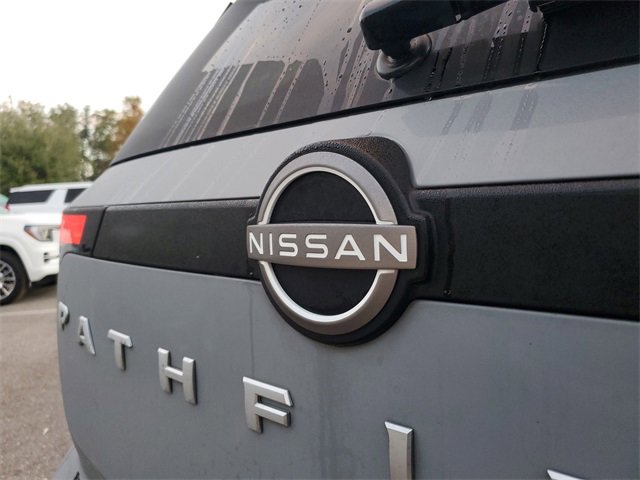 Used 2022 Nissan Pathfinder Platinum image 6