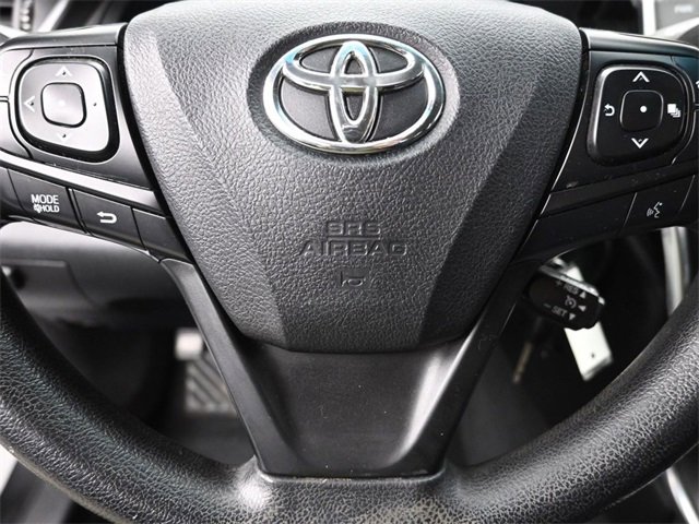 Used 2016 Toyota Camry LE image 23