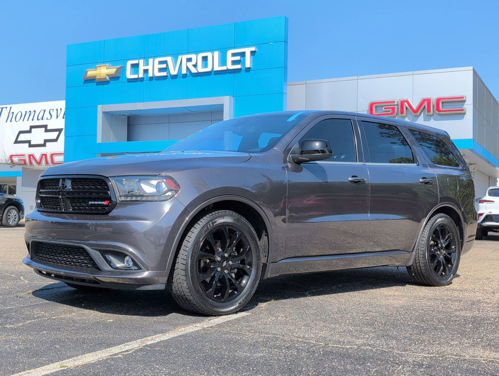 Used 2020 Dodge Durango SXT image 1