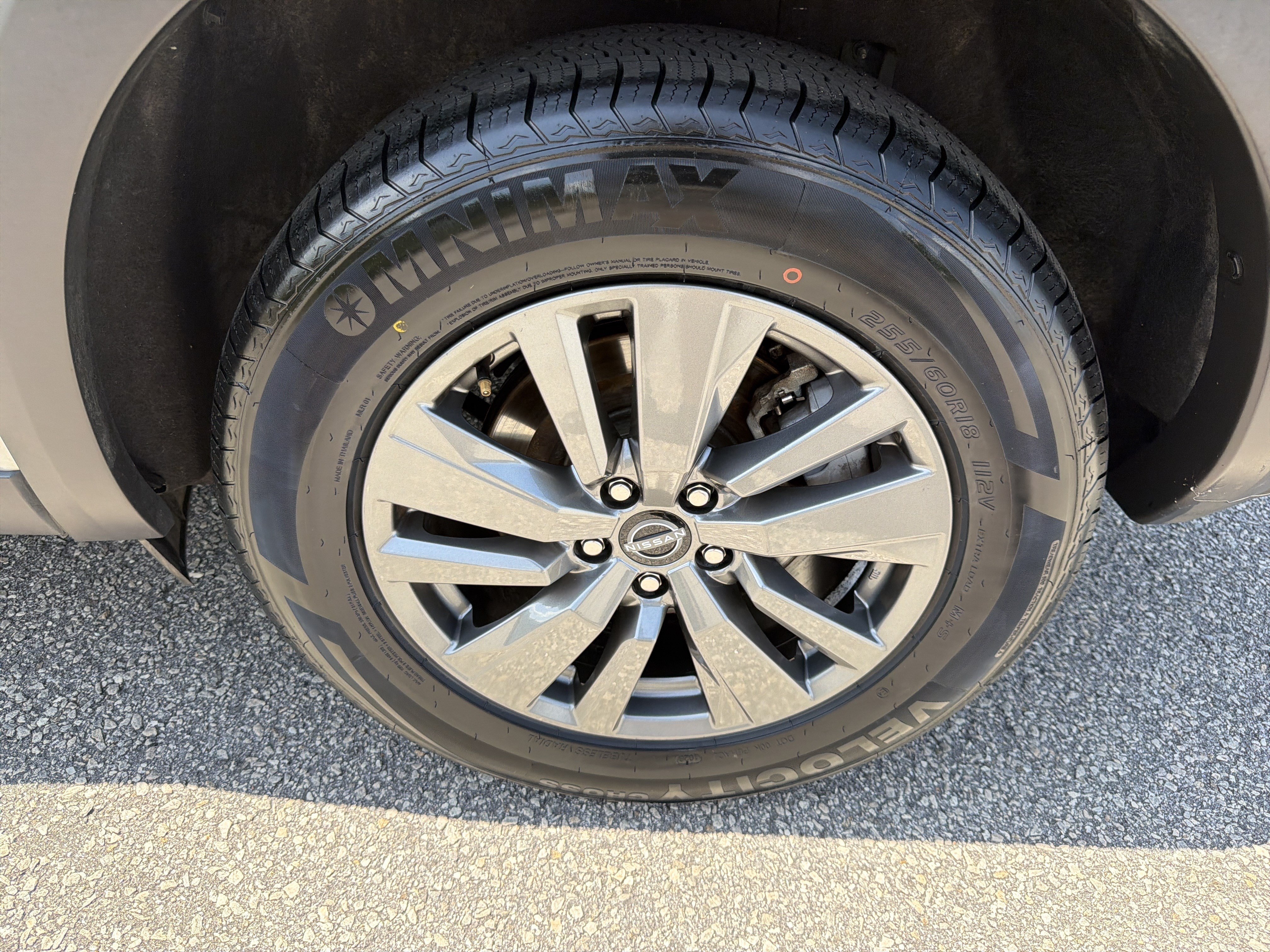 Used 2024 Nissan Pathfinder SV AWD/4WD image 30