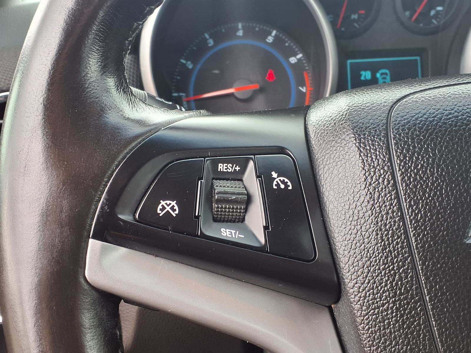Used 2015 Chevrolet Cruze LT FWD image 6