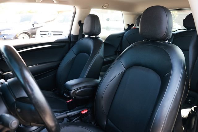 Used 2019 MINI Cooper 2-Door Hardtop image 9