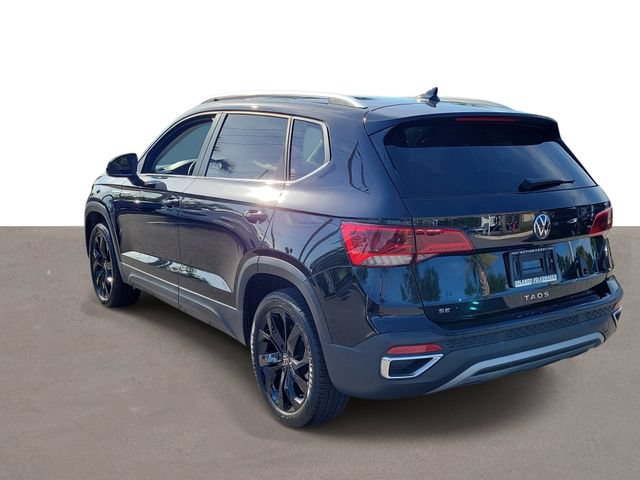 Used 2023 Volkswagen Taos SE w/ Black Wheel Package FWD image 3
