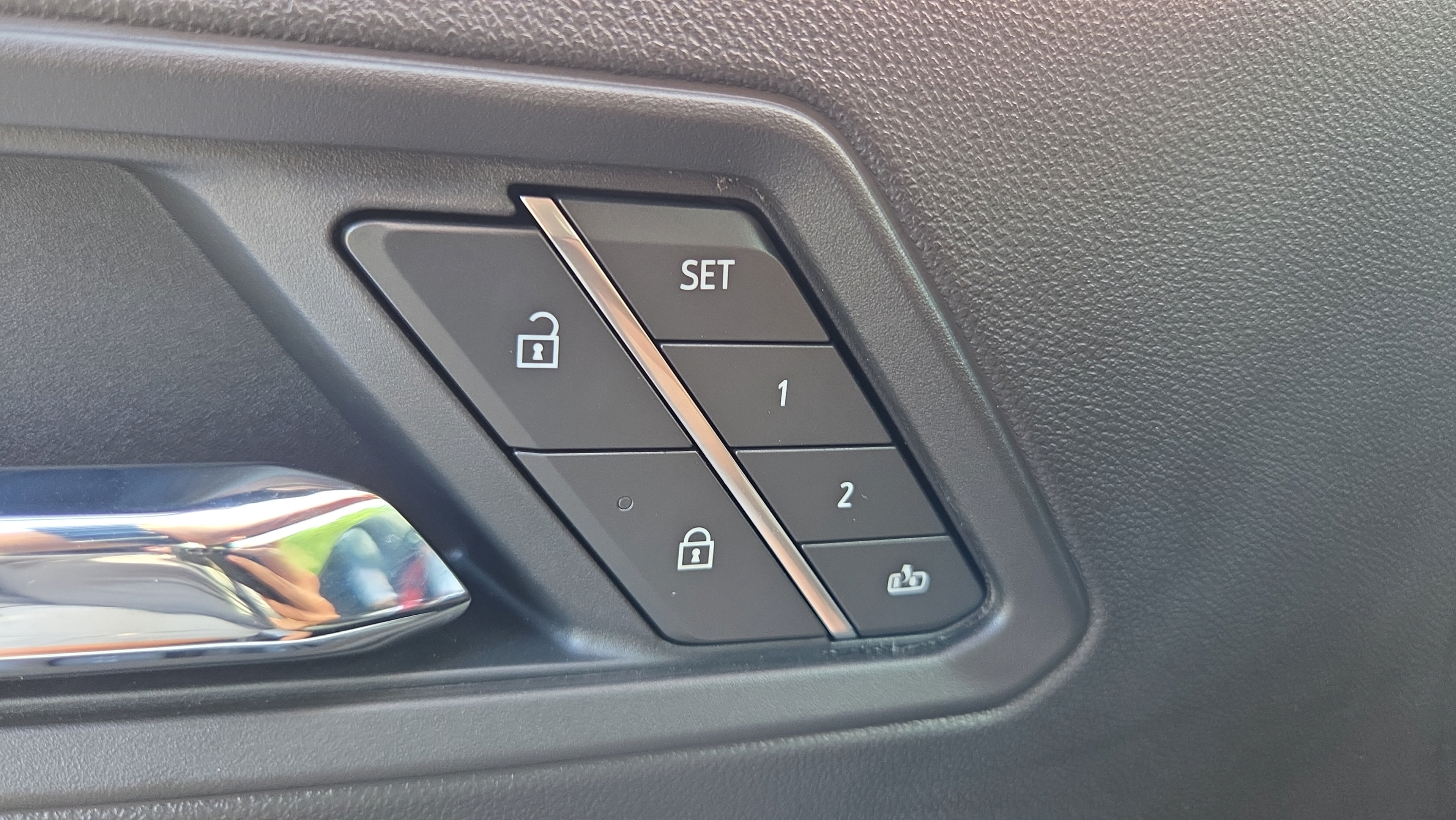 Used 2026 GMC Canyon AT4X AWD/4WD image 31