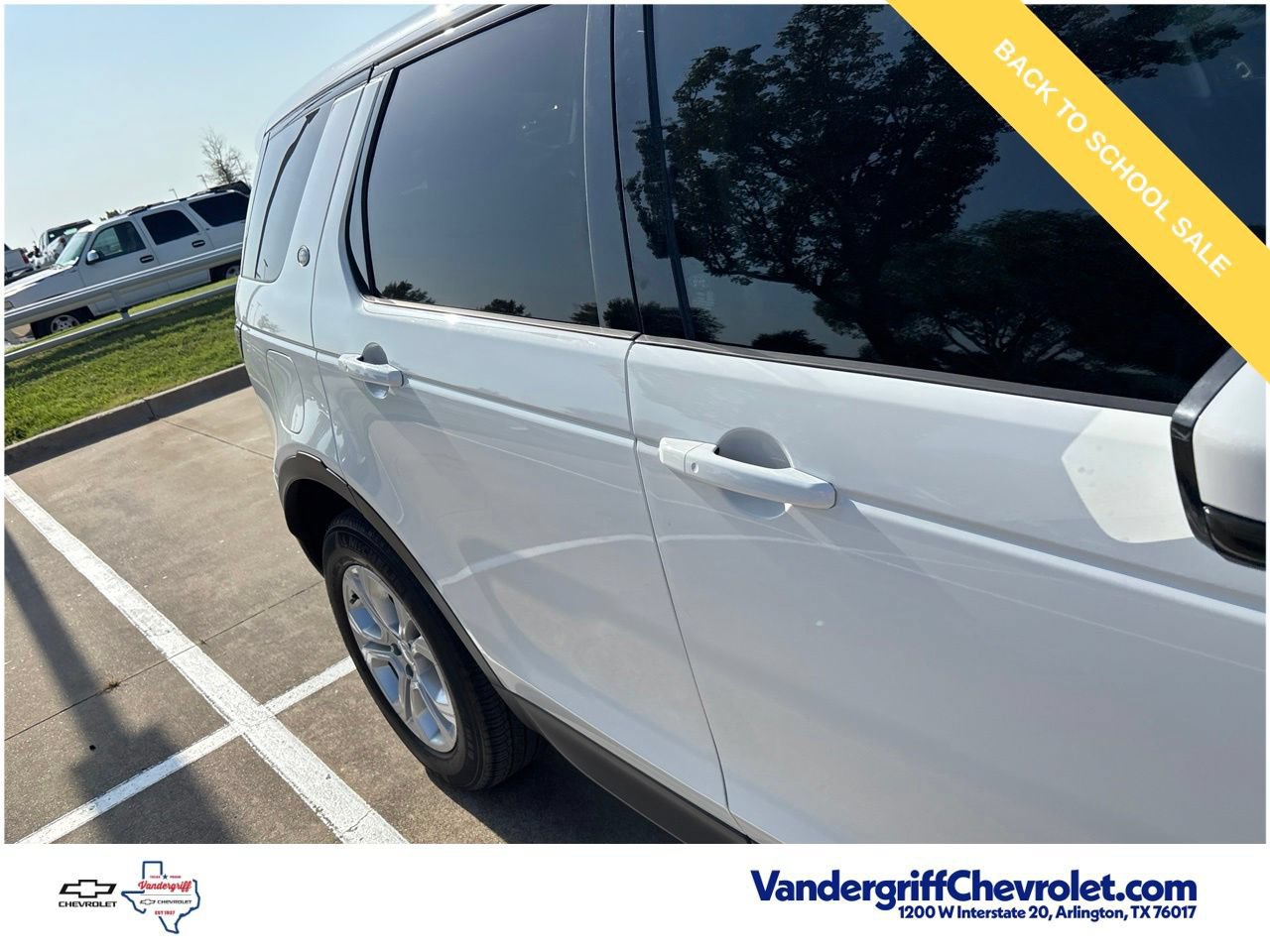 Used 2023 Land Rover Discovery Sport S AWD/4WD image 9