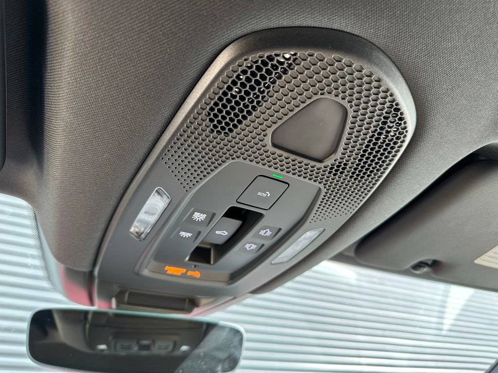 Certified 2025 Porsche Cayenne S AWD/4WD image 32