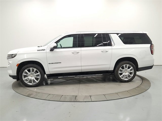 Used 2023 Chevrolet Suburban High Country image 5