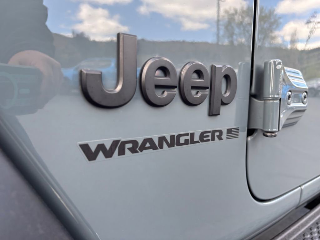 Used 2024 Jeep Wrangler Sport S image 31