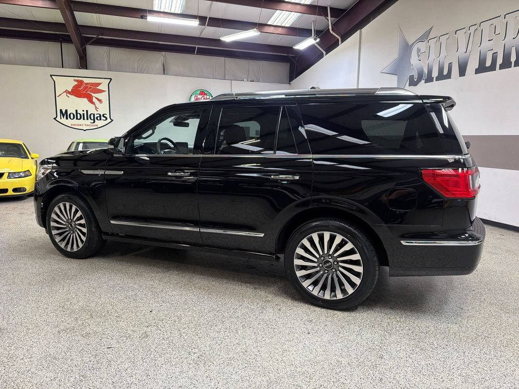 Used 2018 Lincoln Navigator Reserve w/ Technology Package AWD/4WD image 4