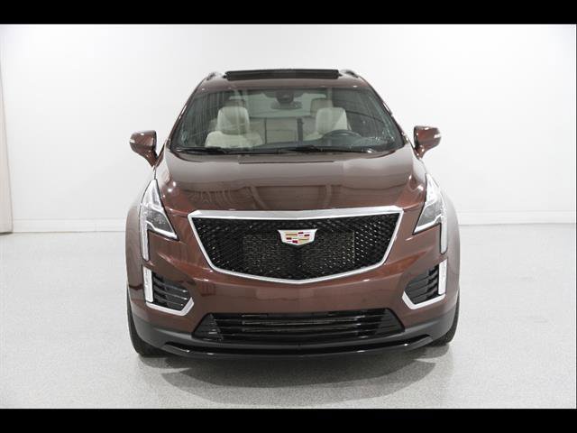 Used 2023 Cadillac XT5 Sportv image 2