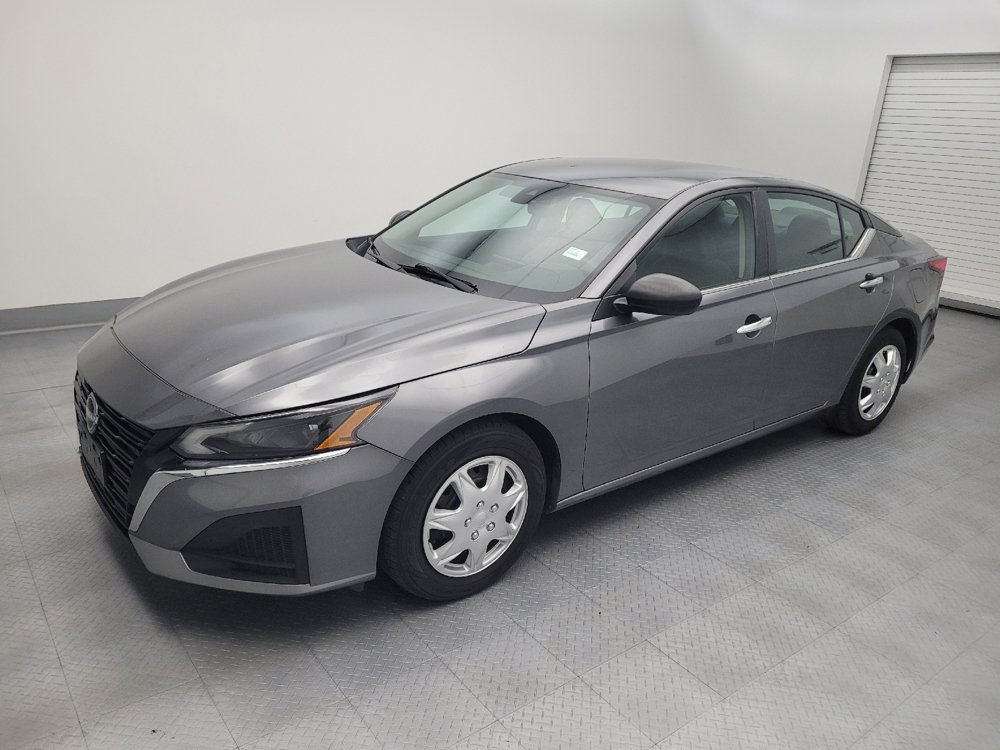 Used 2024 Nissan Altima 2.5 S FWD image 2