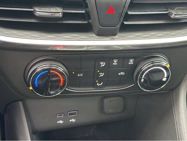Used 2024 Buick Encore GX Preferred FWD image 25