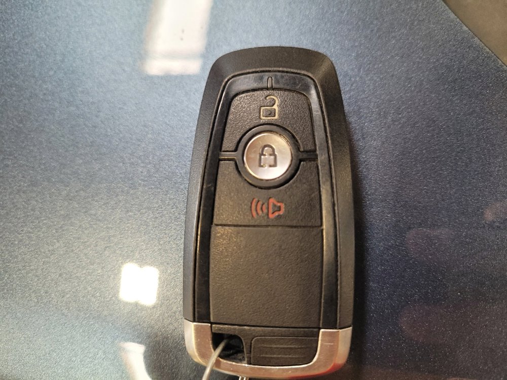 Used 2018 Ford Edge SE image 32