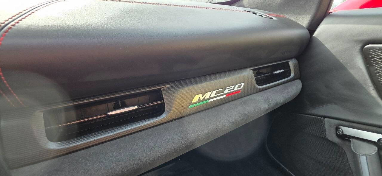 Used 2022 Maserati MC20 Coupe image 28