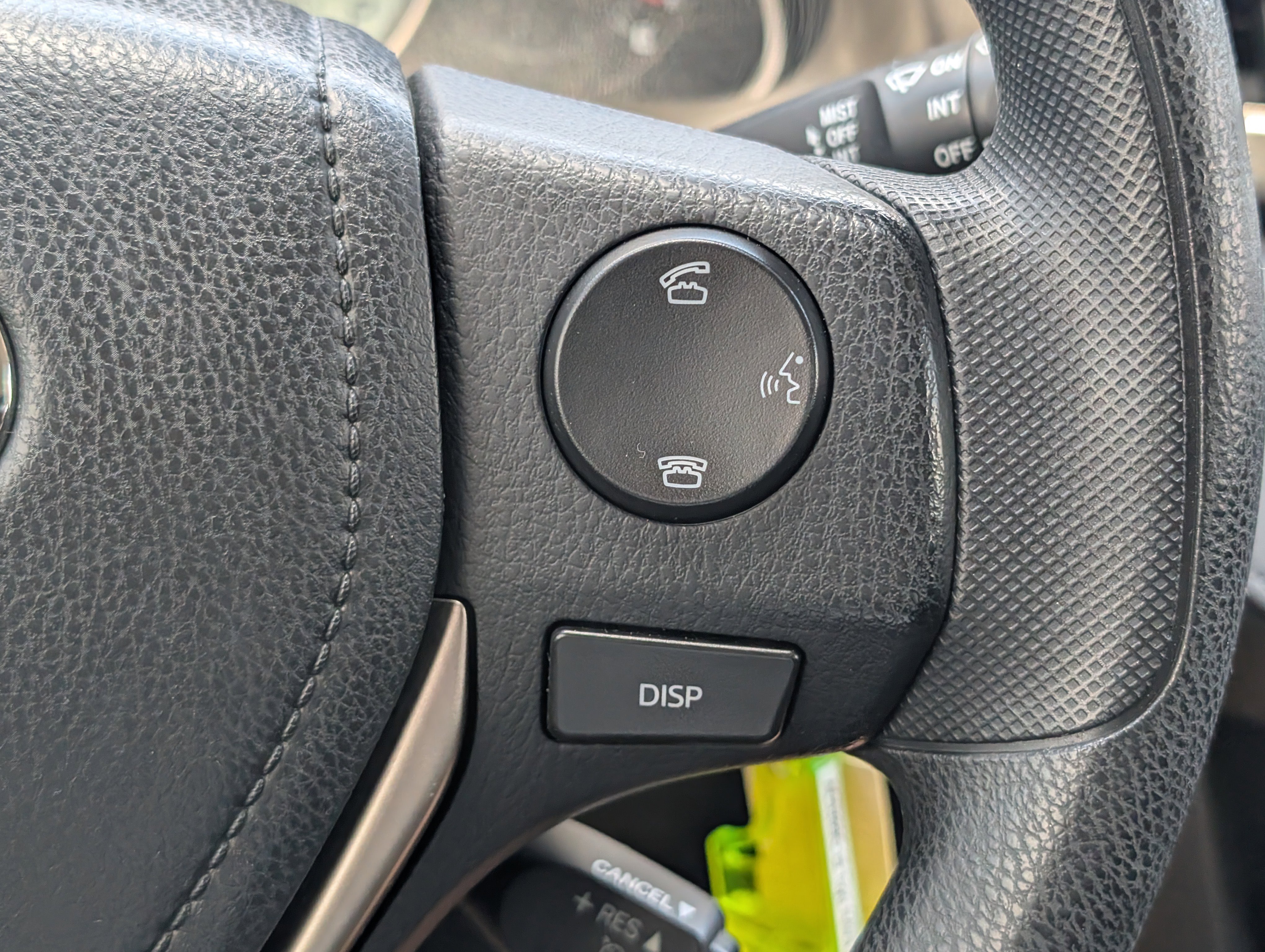 Used 2015 Toyota RAV4 LE FWD image 16