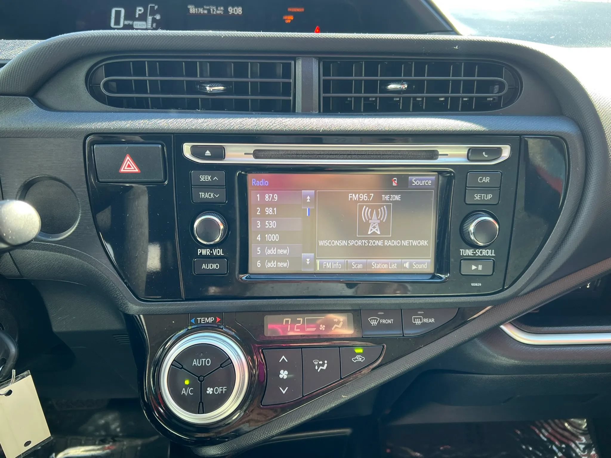 Used 2016 Toyota Prius C Persona Series FWD image 12