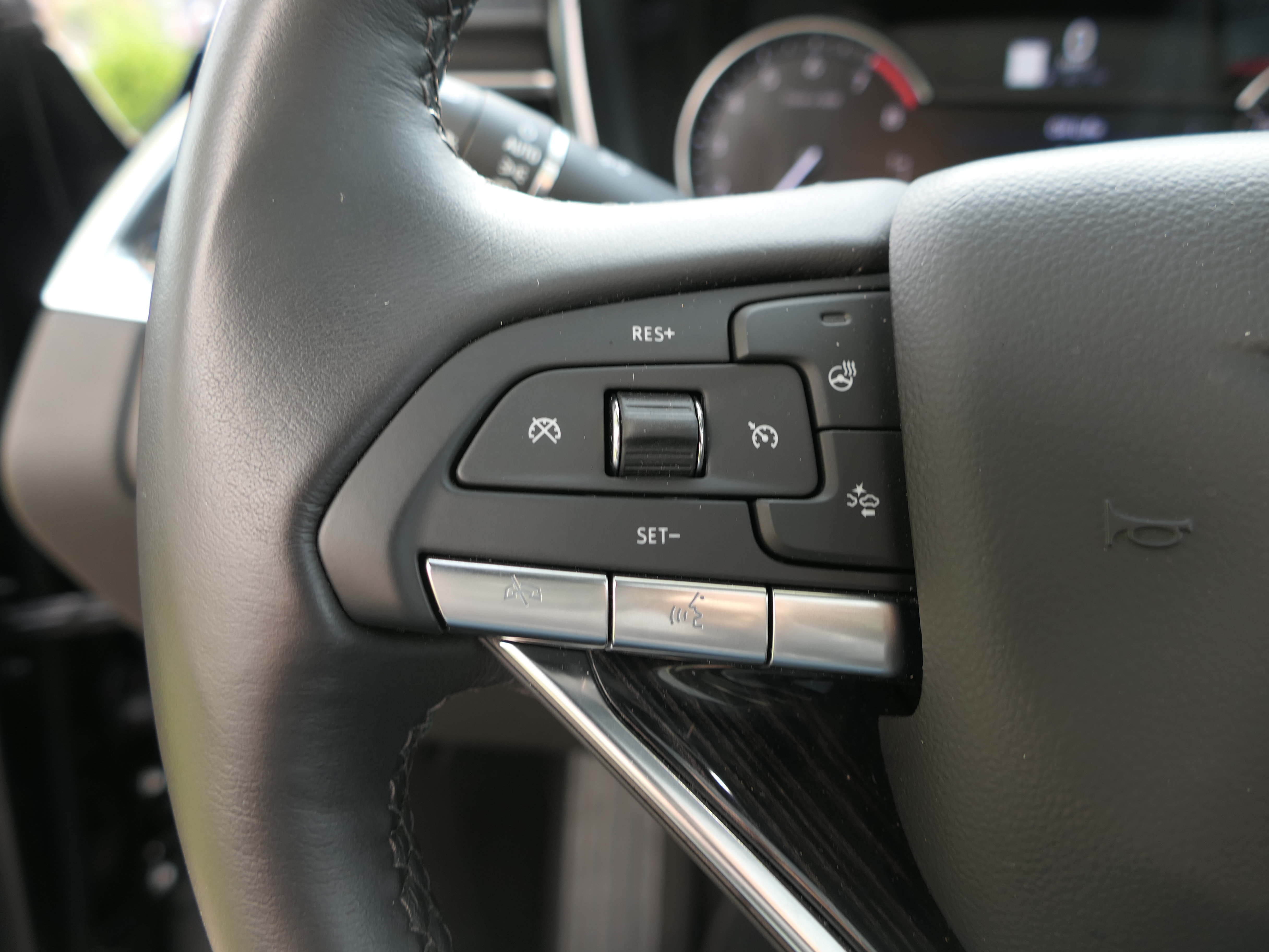 Certified 2025 Cadillac XT6 Premium Luxury FWD image 15