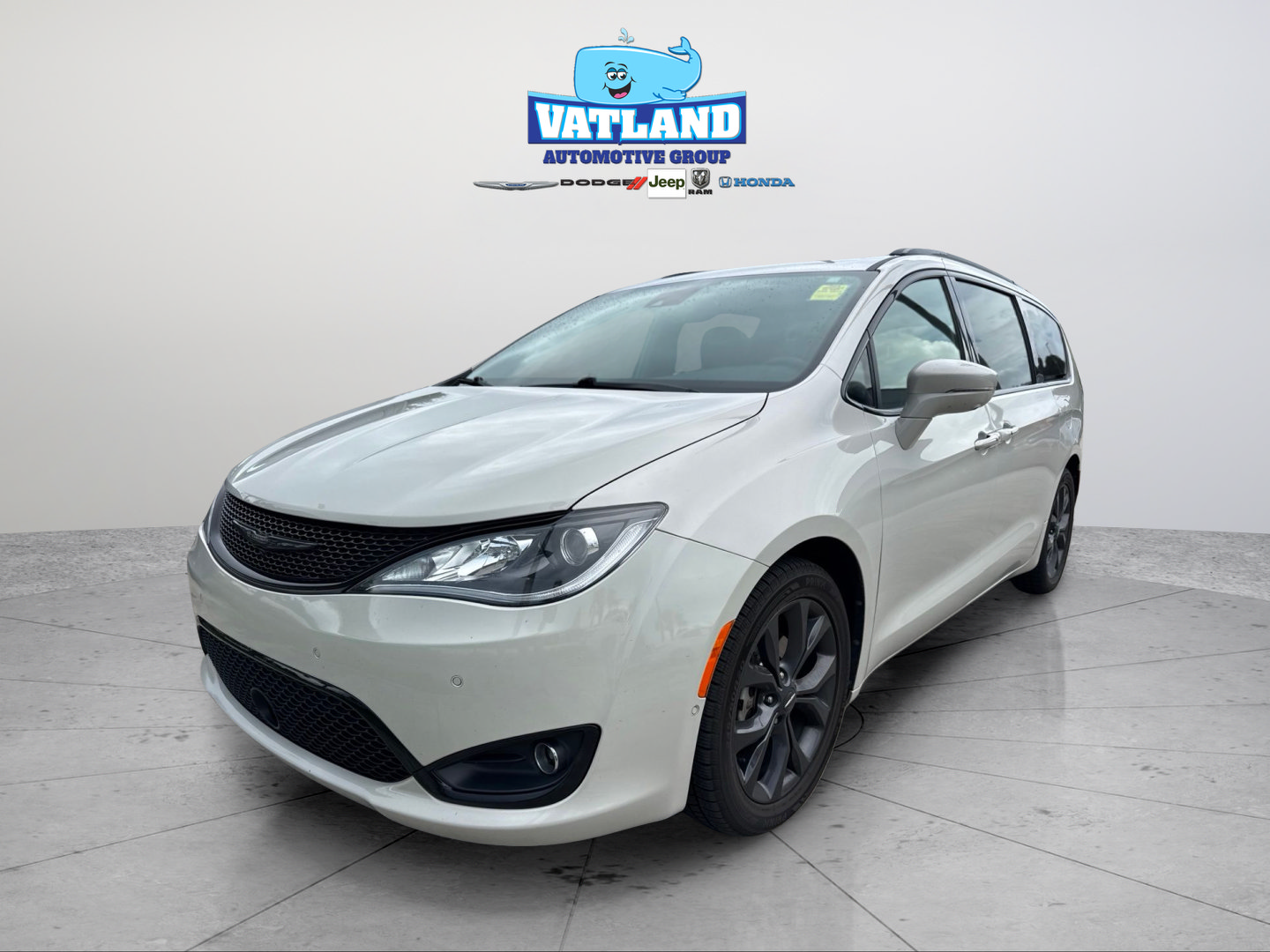 Certified 2020 Chrysler Pacifica Limited