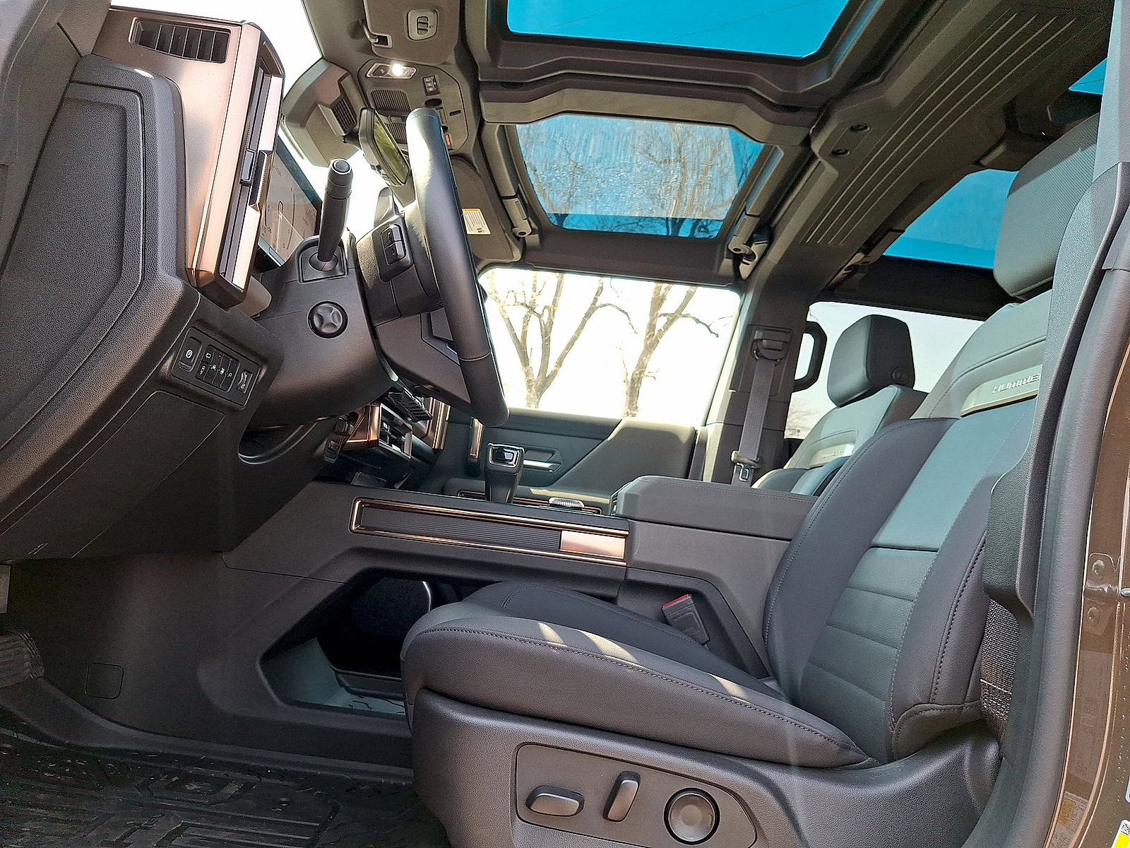 New 2025 GMC Hummer EV 3X w/ LPO, Cargo Utility Package AWD/4WD image 14