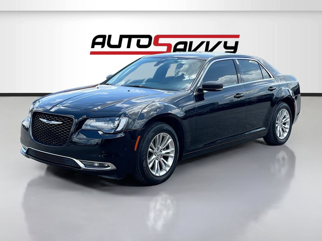 Used 2021 Chrysler 300 Touring L RWD image 3