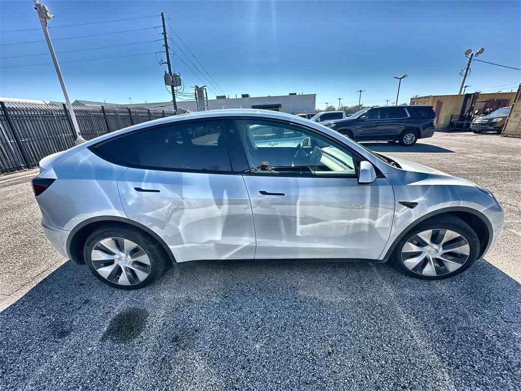 Used 2021 Tesla Model Y Long Range image 5