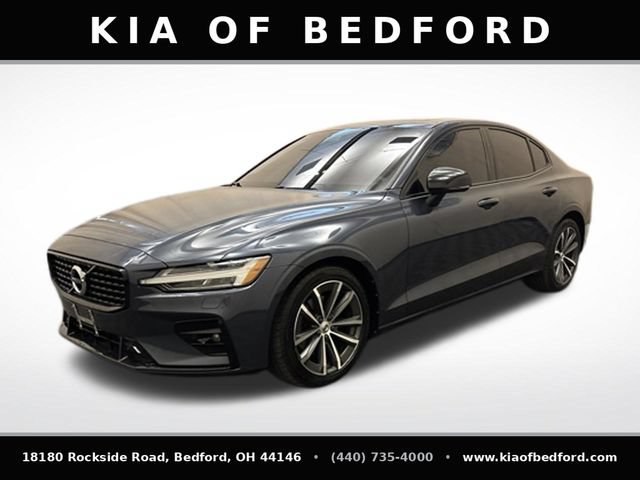 Used 2022 Volvo S60 B5 Momentum w/ Premium Package
