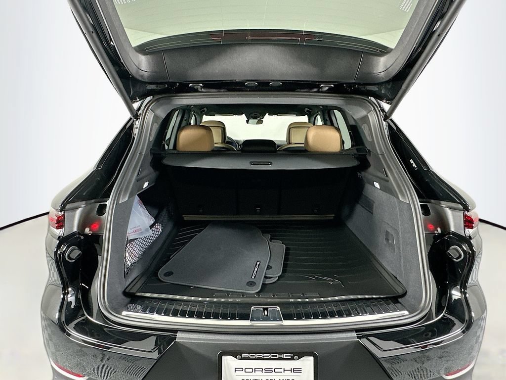 New 2026 Porsche Cayenne AWD/4WD image 28