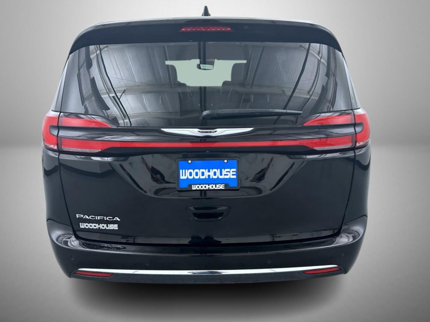 Used 2025 Chrysler Pacifica Select FWD image 6