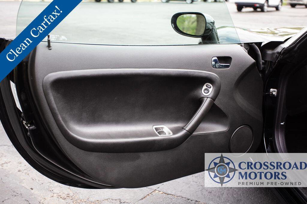 Used 2006 Pontiac Solstice Convertible w/ Premium Package RWD image 12