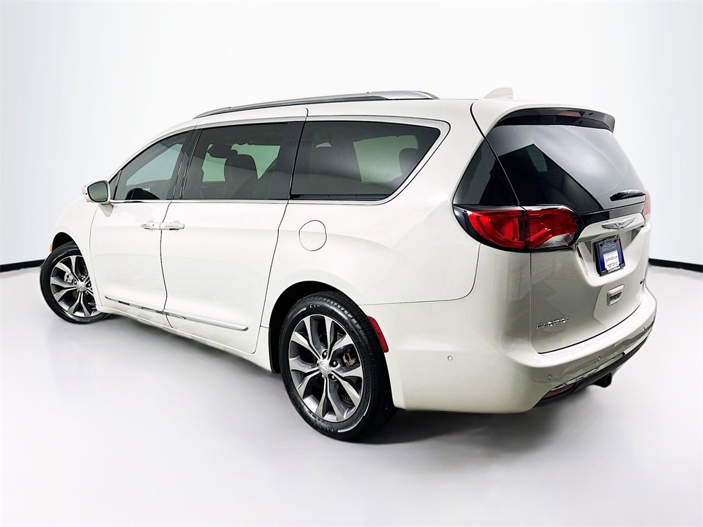 Used 2019 Chrysler Pacifica Limited w/ Tire & Wheel Group image 6