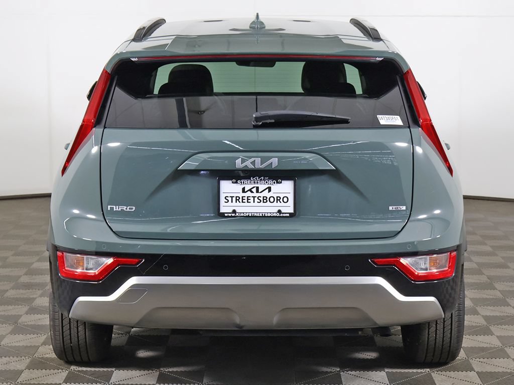 Used 2023 Kia Niro EX Touring FWD image 13