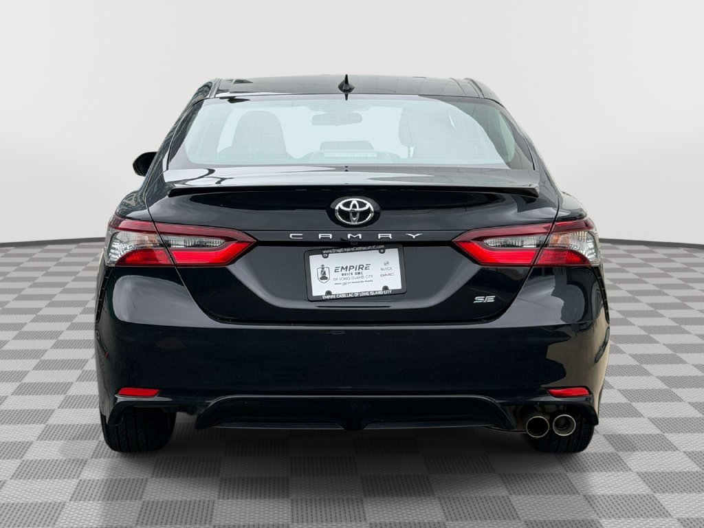 Used 2023 Toyota Camry SE FWD image 6