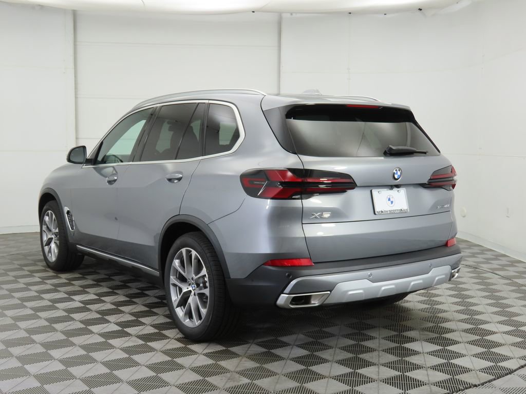 Certified 2026 BMW X5 sDrive40i w/ Parking Assistance Package RWD image 8