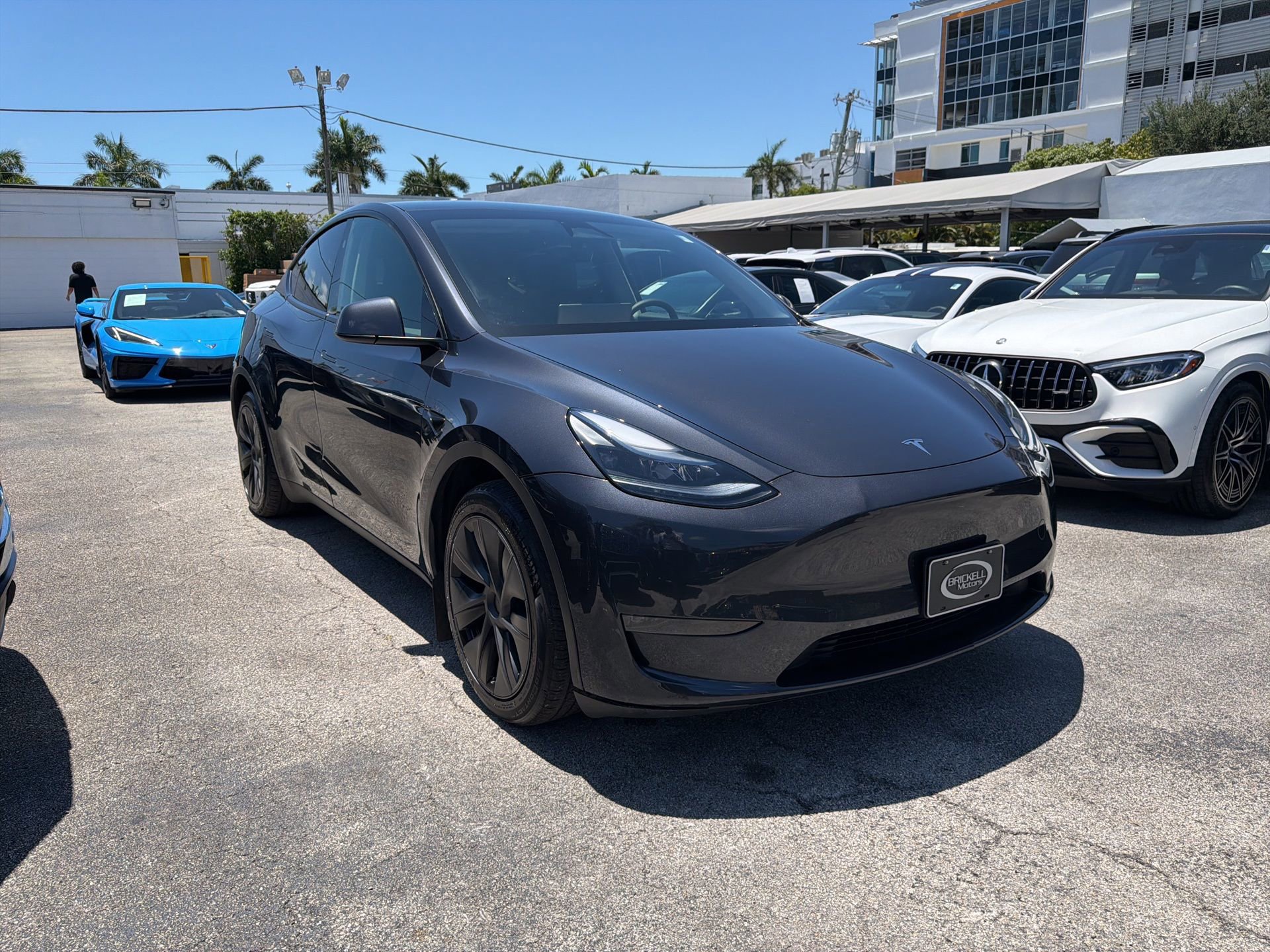 Used 2024 Tesla Model Y Long Range AWD/4WD image 3