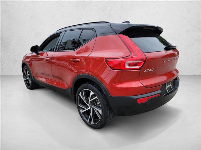 Used 2022 Volvo XC40 T5 R-Design AWD/4WD image 7
