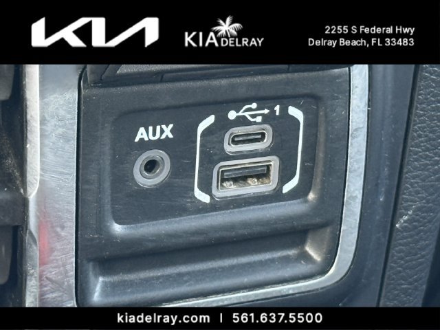 Used 2021 Jeep Wrangler Unlimited Sahara AWD/4WD image 25