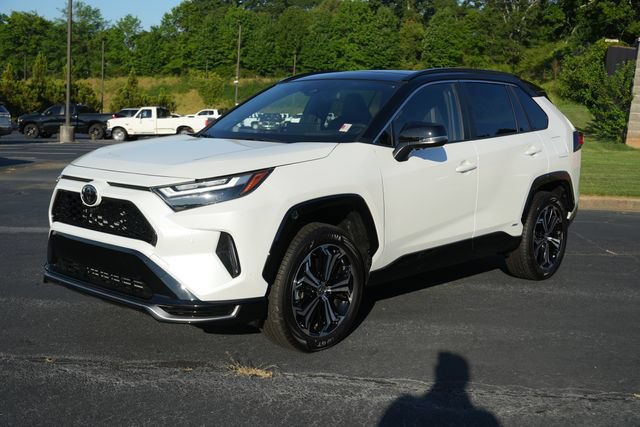 Used 2025 Toyota RAV4 XSE w/ Premium Package AWD/4WD image 3